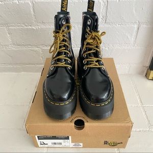 Jadon Max Black Dr.Marten boots